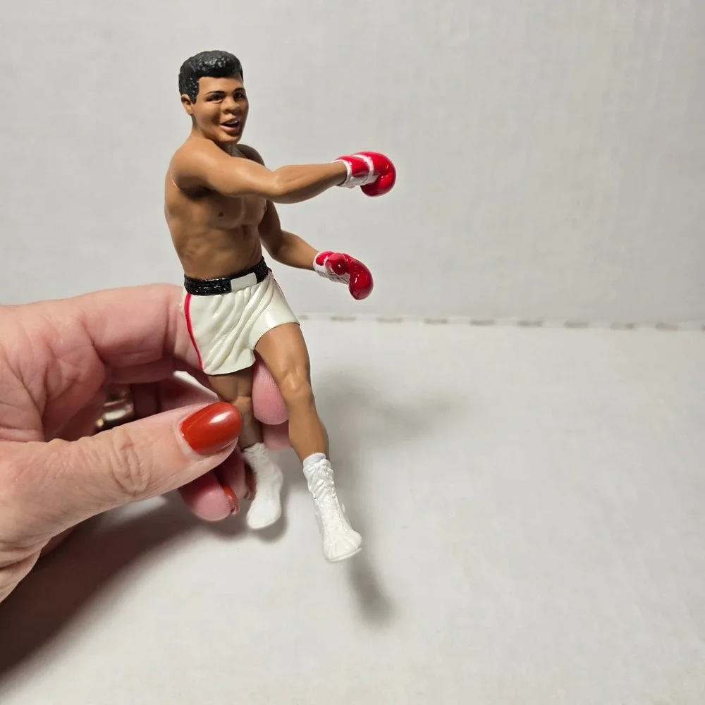 Hallmark Keepsake 1999 Muhammad Ali Ornament Christmas‎